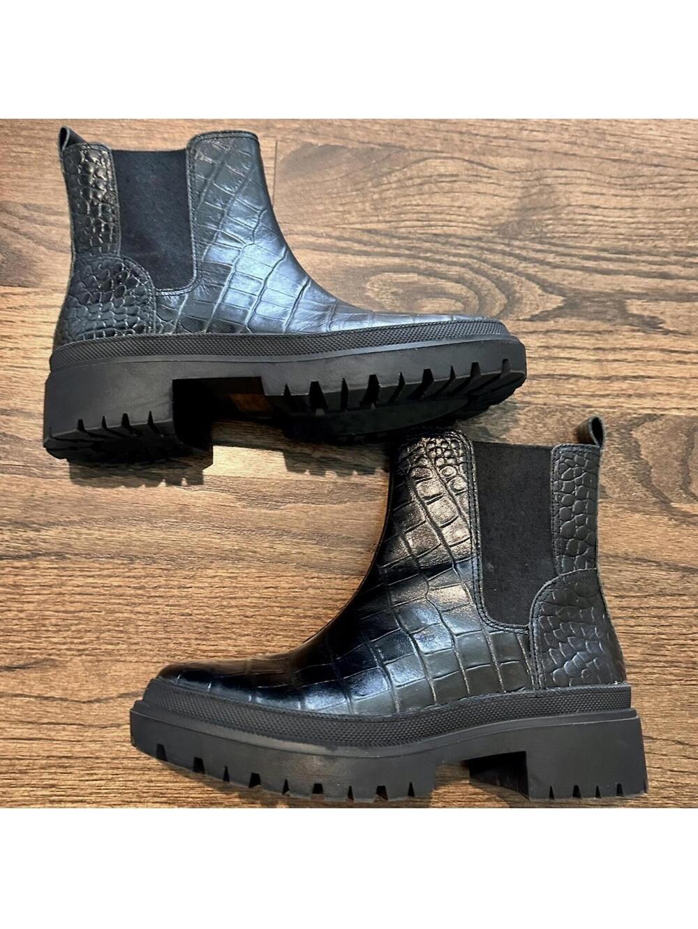LUCKY BR Women's Black Croco Chelsea At Sides Emali Almond Boots Size 40 US 9